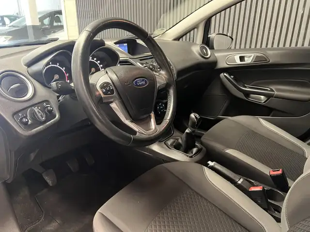 Ford Fiesta view 23
