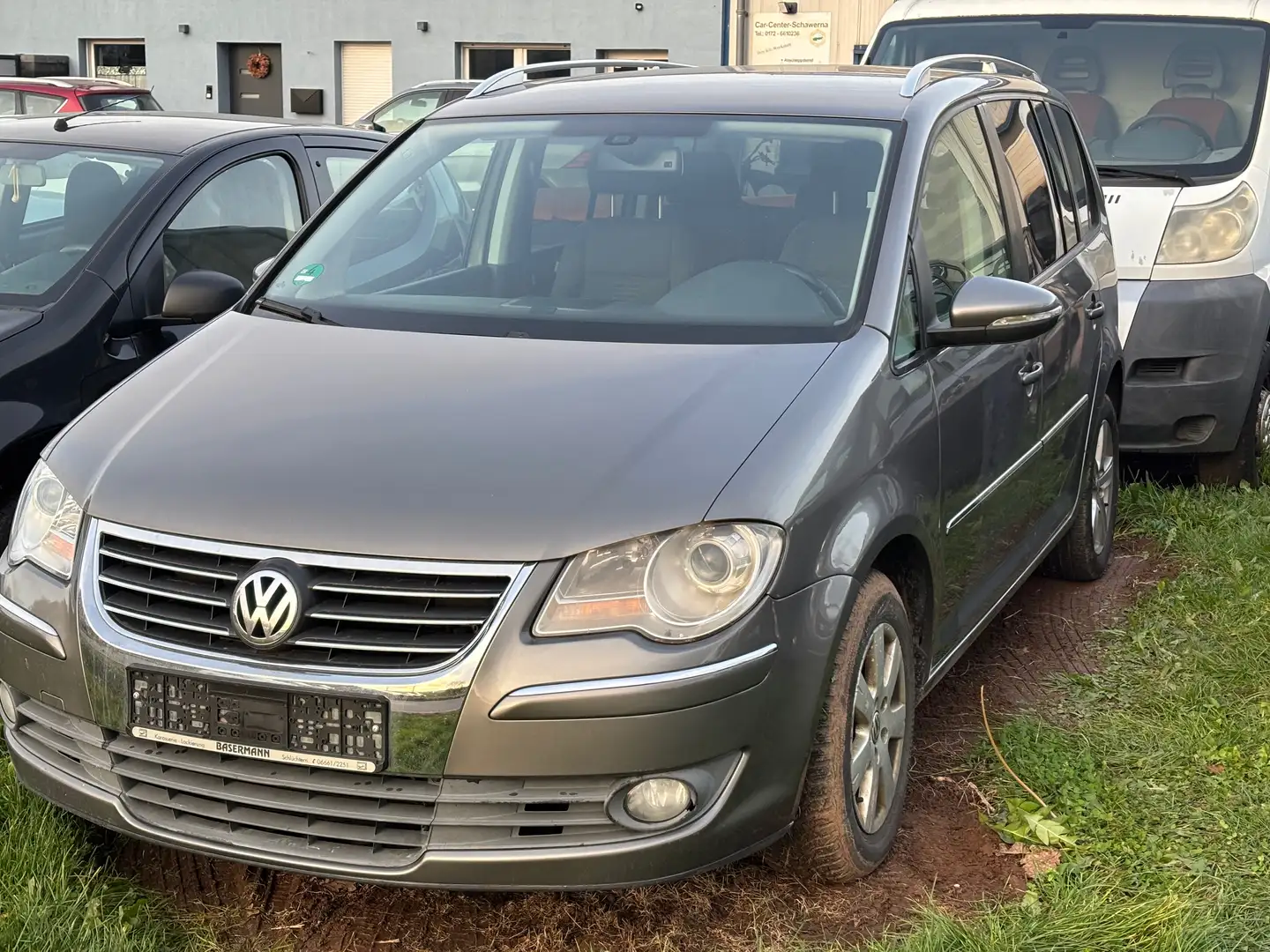 Volkswagen Touran Highline Gris - 2