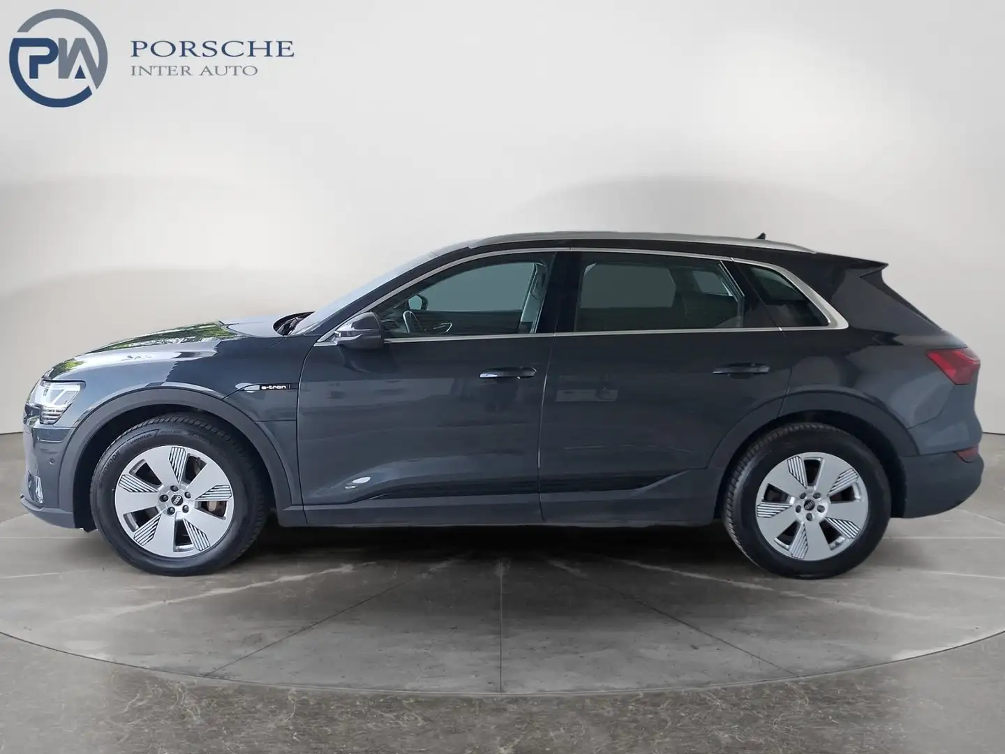 Audi e-tron 55 quattro 300 kW Business Grau - 2