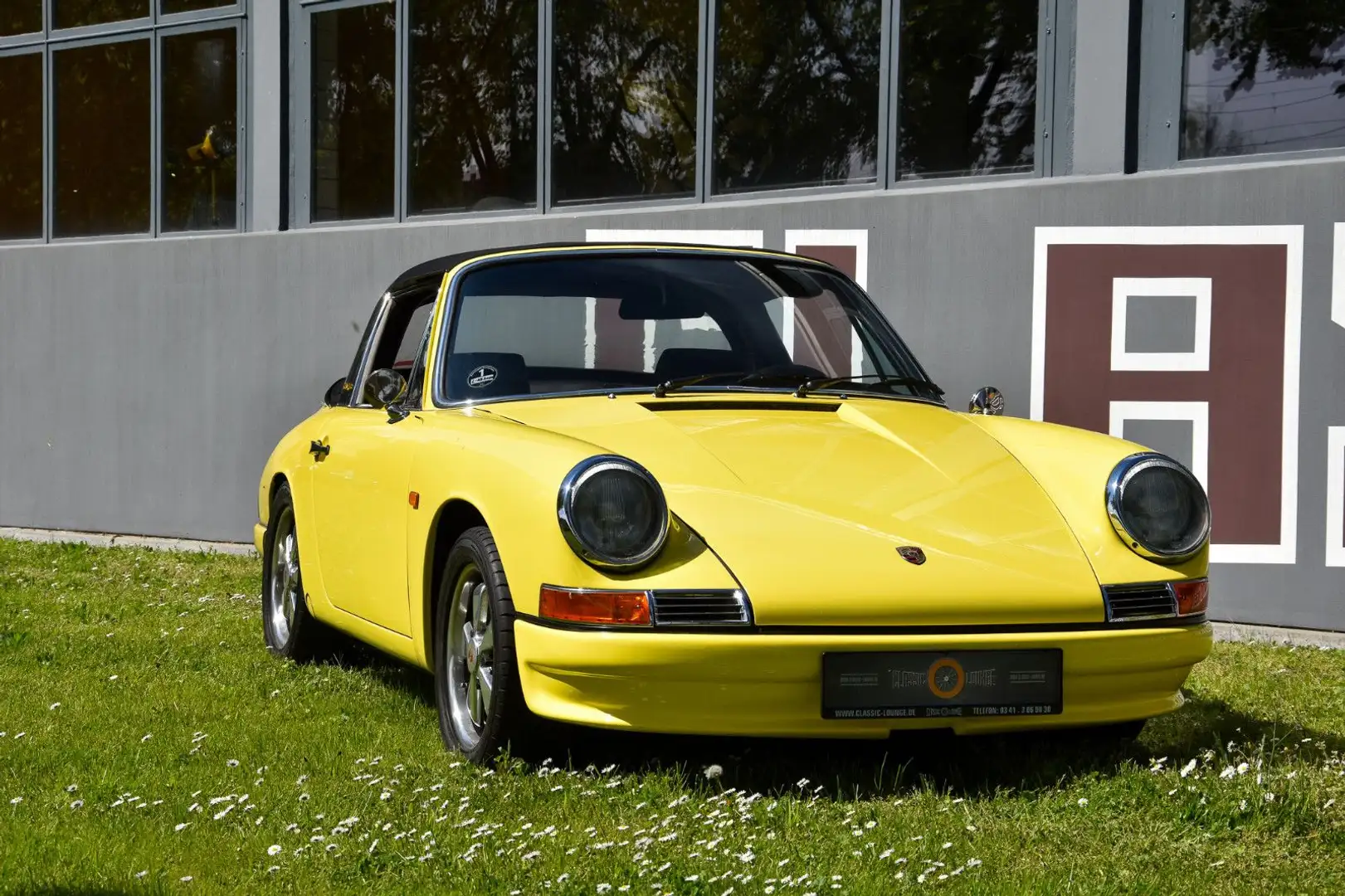 Porsche 911 Targa Жовтий - 1