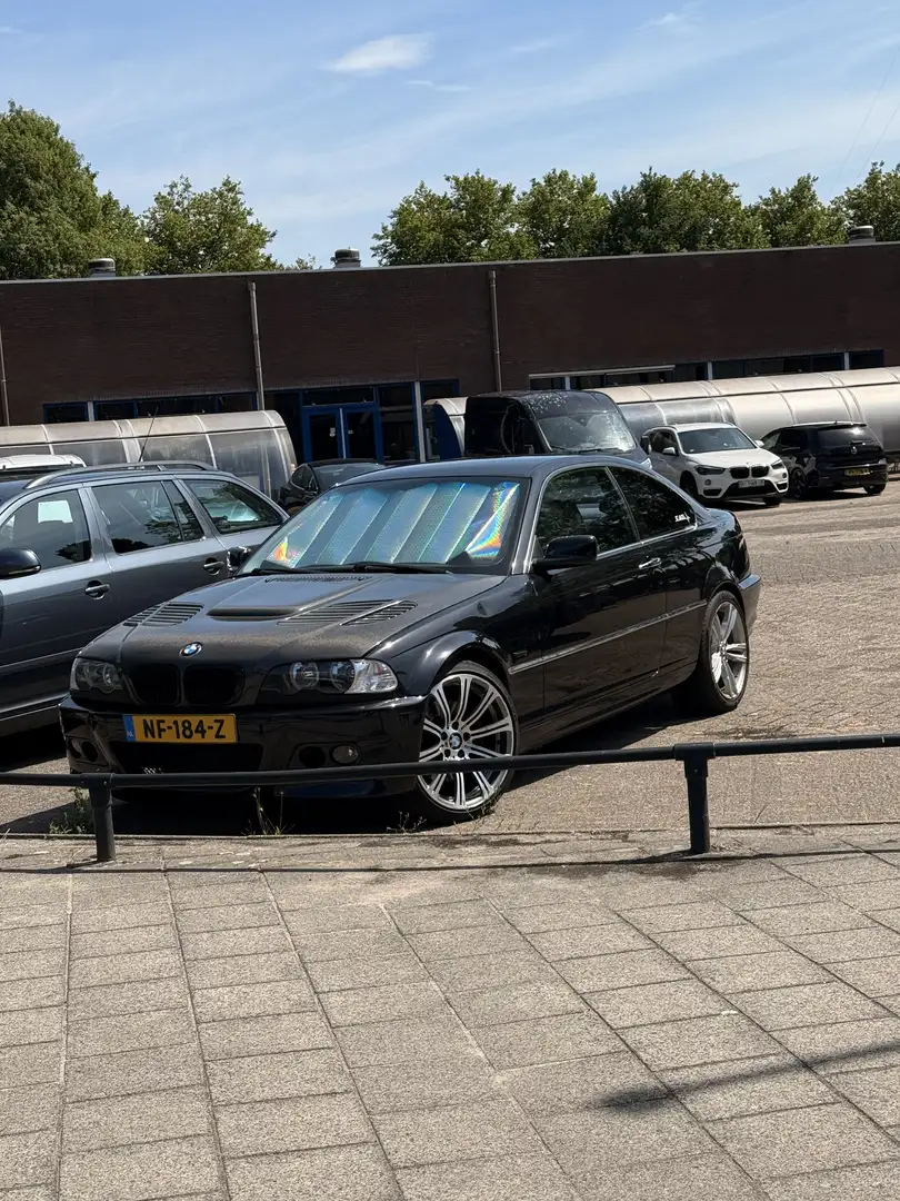 BMW 330 Ci - 1