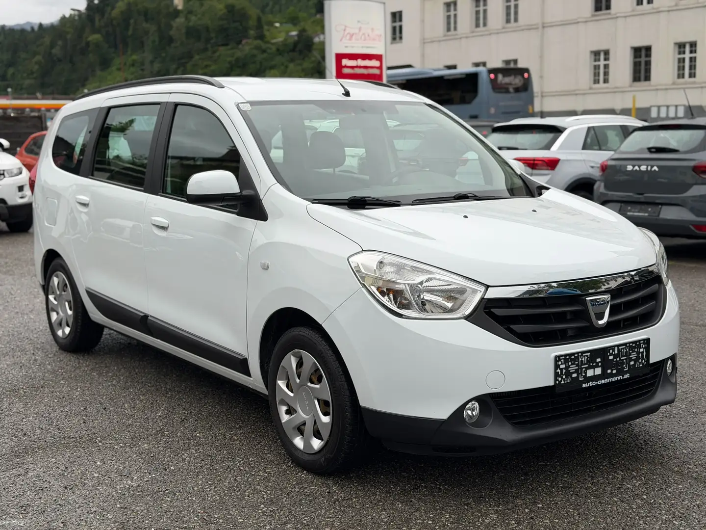 Dacia Lodgy TCe 7 Sitzer 1.Besitz TÜV NEU Weiß - 1