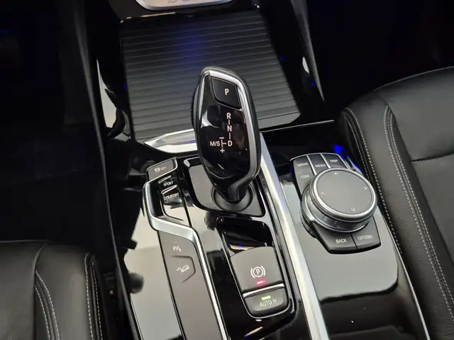 BMW X3 view 12