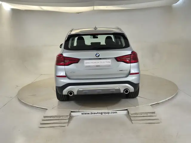 BMW X3 view 4