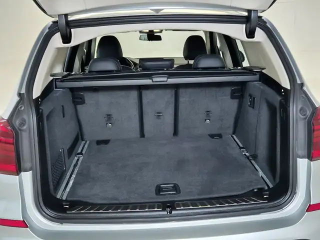 BMW X3 view 14