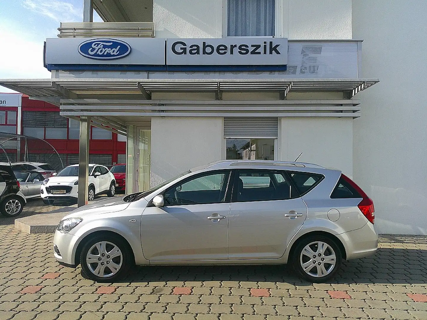 Kia Ceed SW / cee'd SW cee'd SW 1,4 CVVT Cool ECO Silber - 2