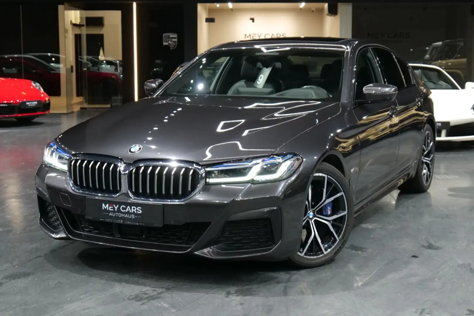 BMW 530 d M Sport*HUD*L-HZG*LASERLIGHT*RFK* Grigio - 1