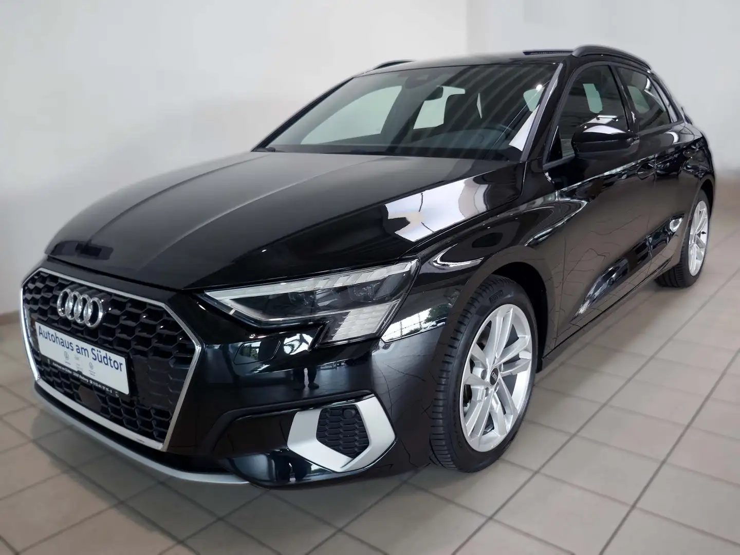 Audi A3 Spb. 35 advanced 1.5 TFSI | LED RFK Noir - 2