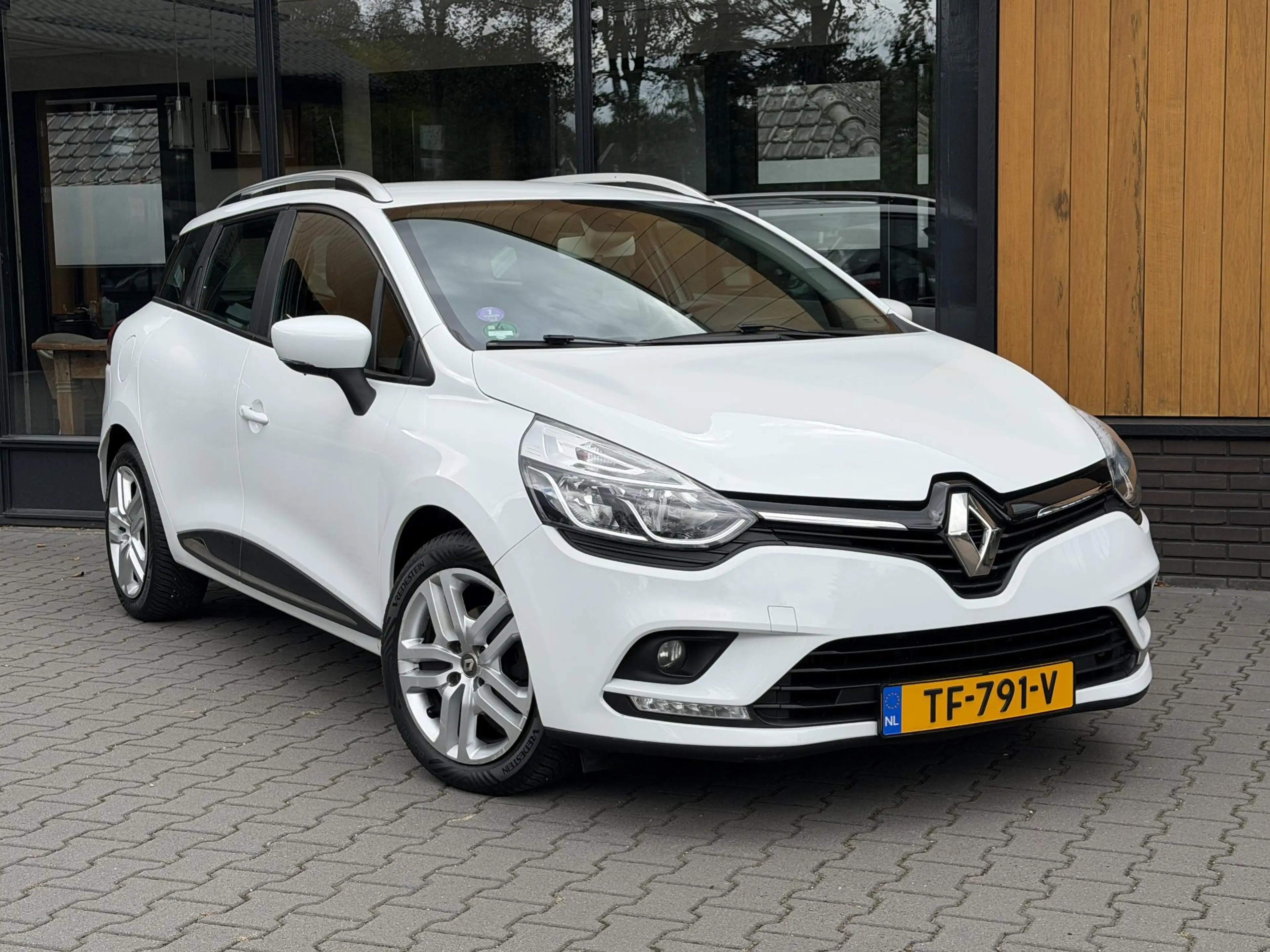 Renault Clio Estate 0.9 TCe Navigatie, Cruise control, PDC, Gar — photo 6