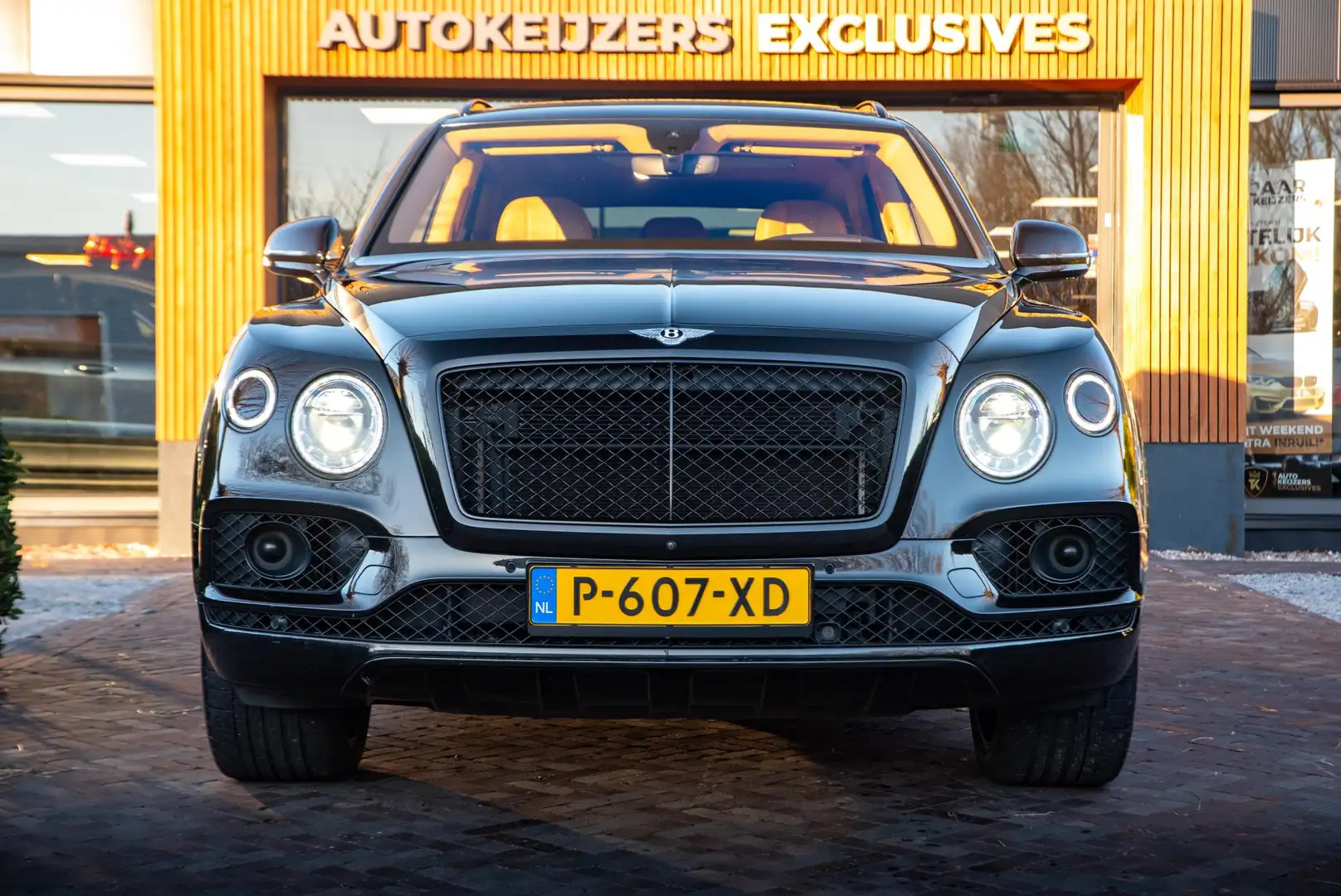 Bentley Bentayga 6.0 W12 black on black Panodak Leer Massage 360 Ca Nero - 2