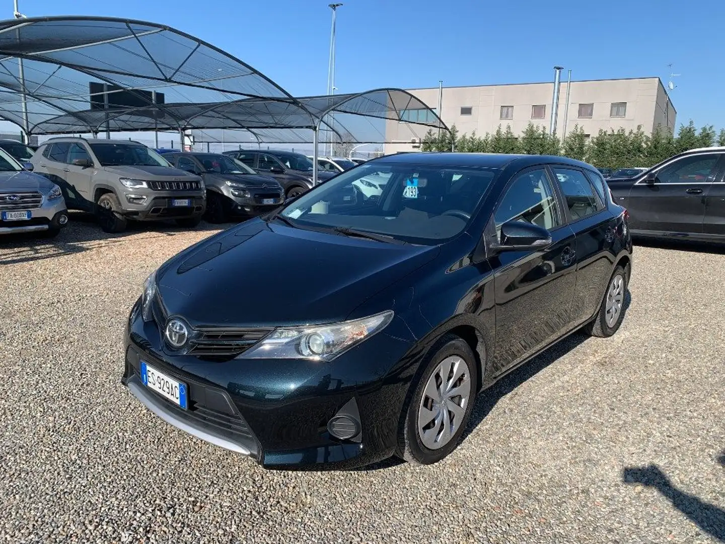 Toyota Auris 1.3 5 porte Active Schwarz - 1
