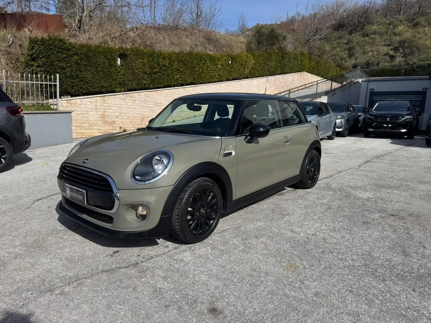MINI Cooper Cooper D Business Grau - 1
