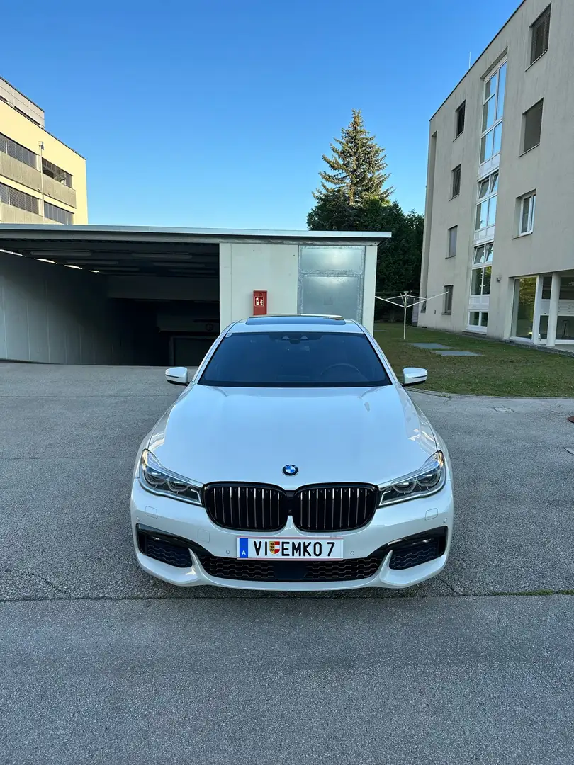 BMW 740 740d xDrive Aut. Biały - 1