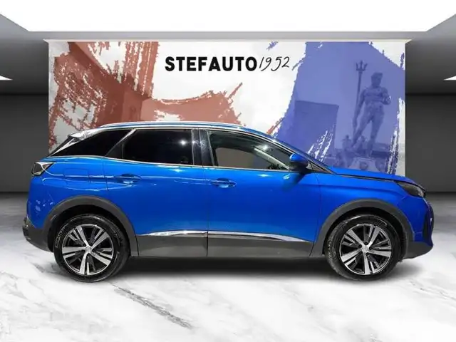 Peugeot 3008 view 3