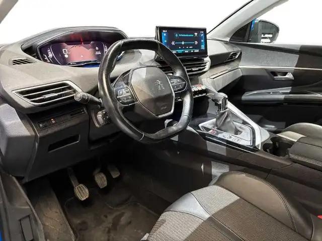 Peugeot 3008 view 11