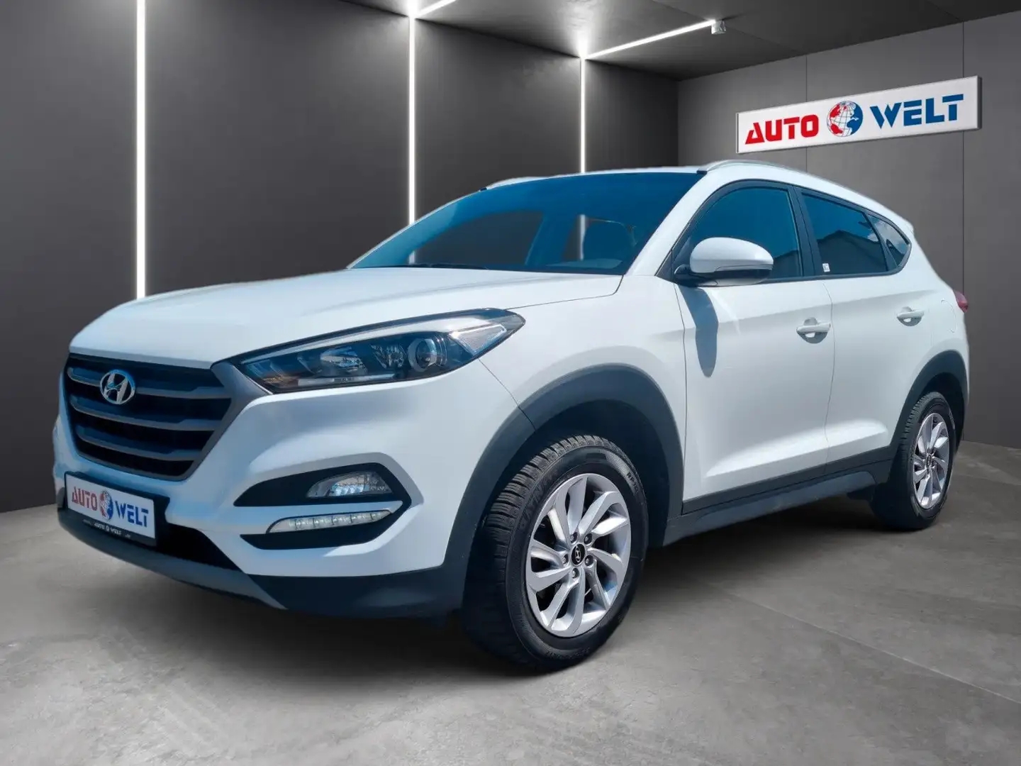 Hyundai TUCSON 1.6 GDI Navi Sitzhzg Dual-Klima Tempo uvm Blanc - 1