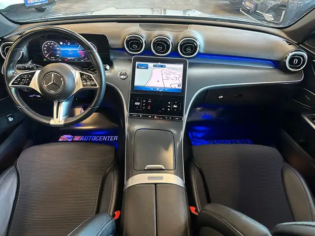 Mercedes-Benz 220 view 10