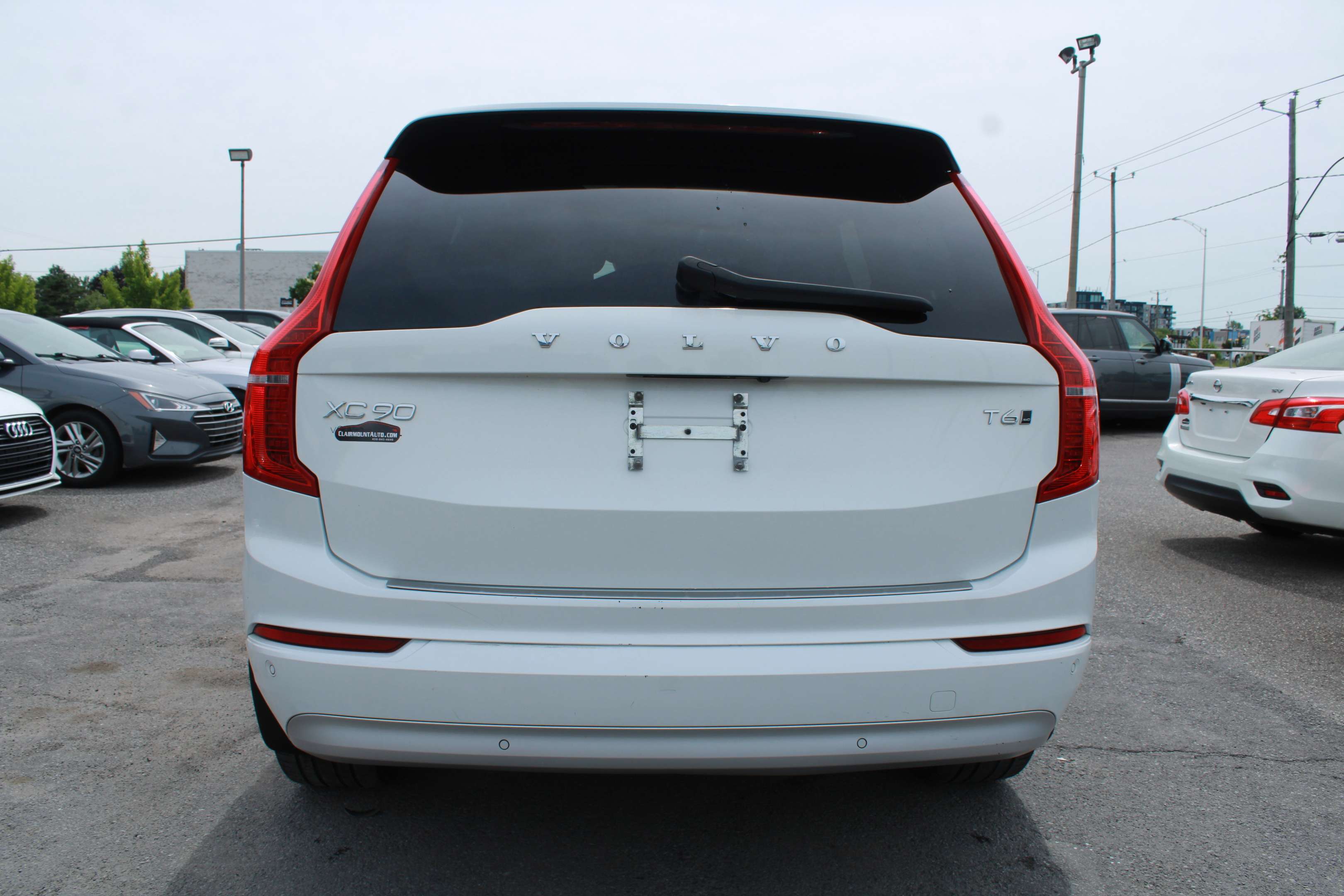 2022 Volvo XC90 Momentum - Image 6