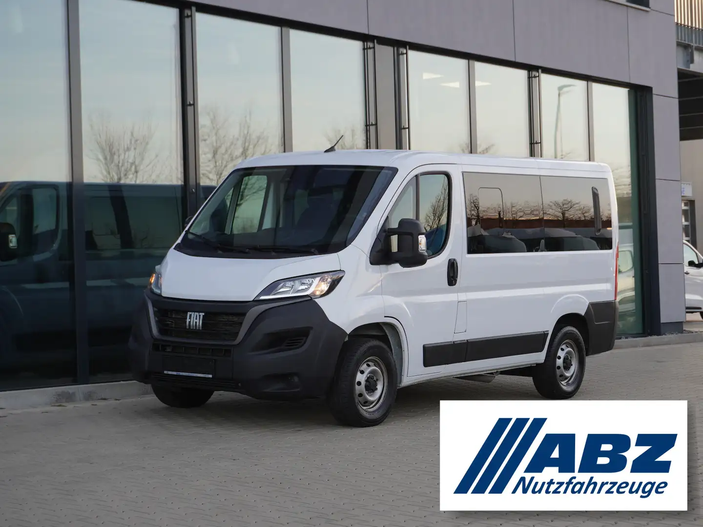 Fiat Ducato L2H1 140 / 9-Sitzer + Klimaautomatik Blanc - 1