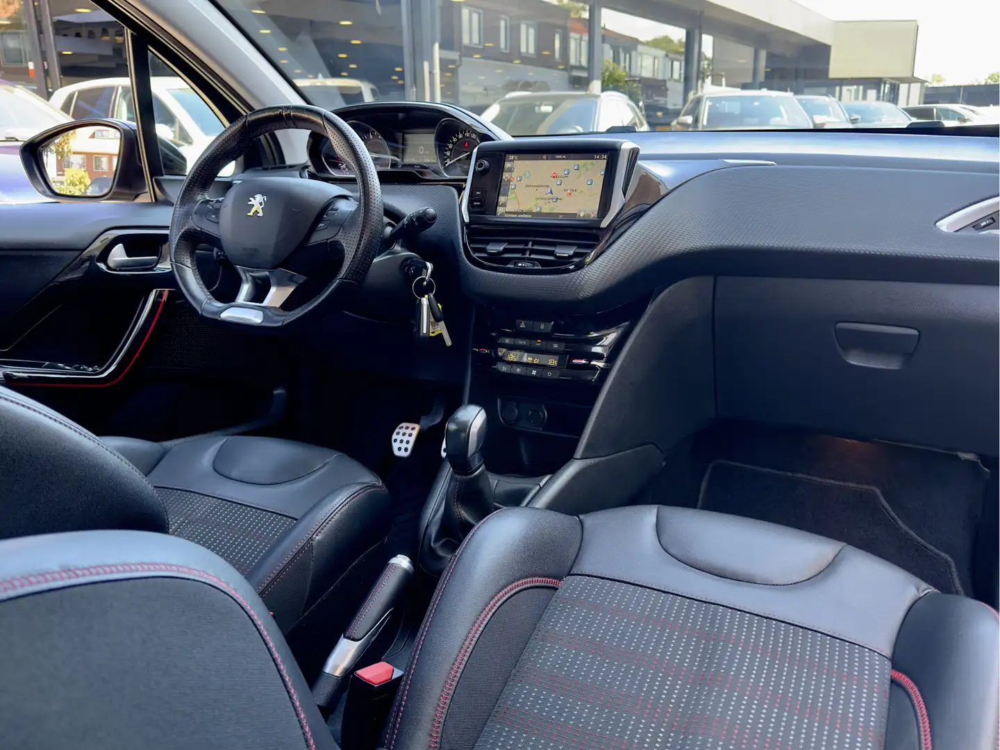 Peugeot 208 1.2 PureTech GT-LINE SPORT-LEDER NAVI CAMERA AIRCO Gris - 2