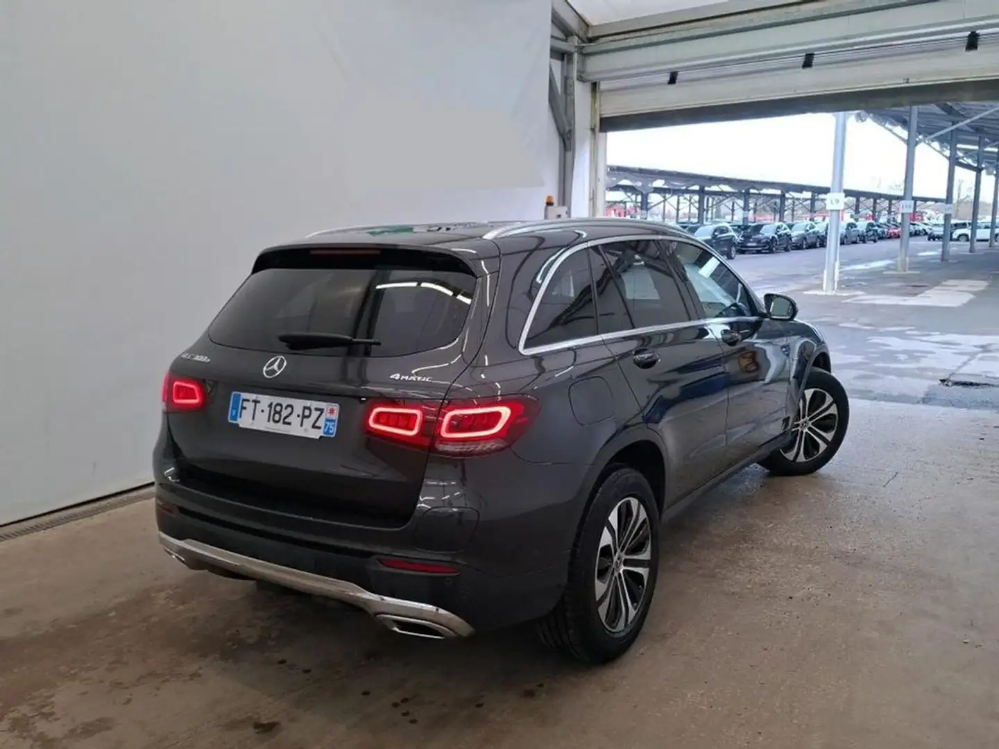Mercedes-Benz GLC 300 e 4MATIC Negro - 2