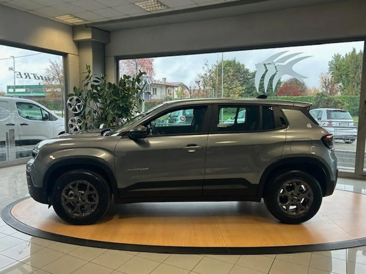 Jeep Avenger Avenger 1.2 turbo Longitude fwd 100cv Grau - 2