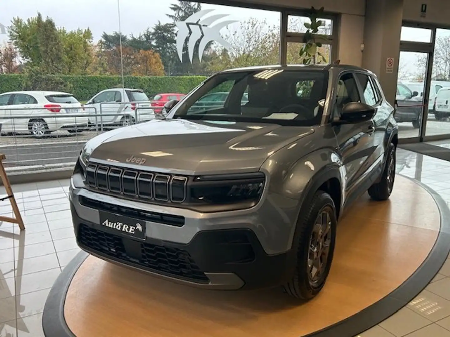 Jeep Avenger Avenger 1.2 turbo Longitude fwd 100cv Grau - 1