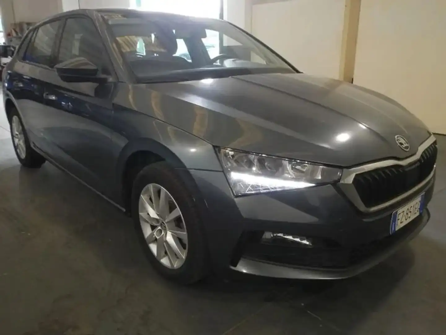Skoda Scala 1.6 tdi Ambition 115cv dsg - FZ851EG Gris - 2