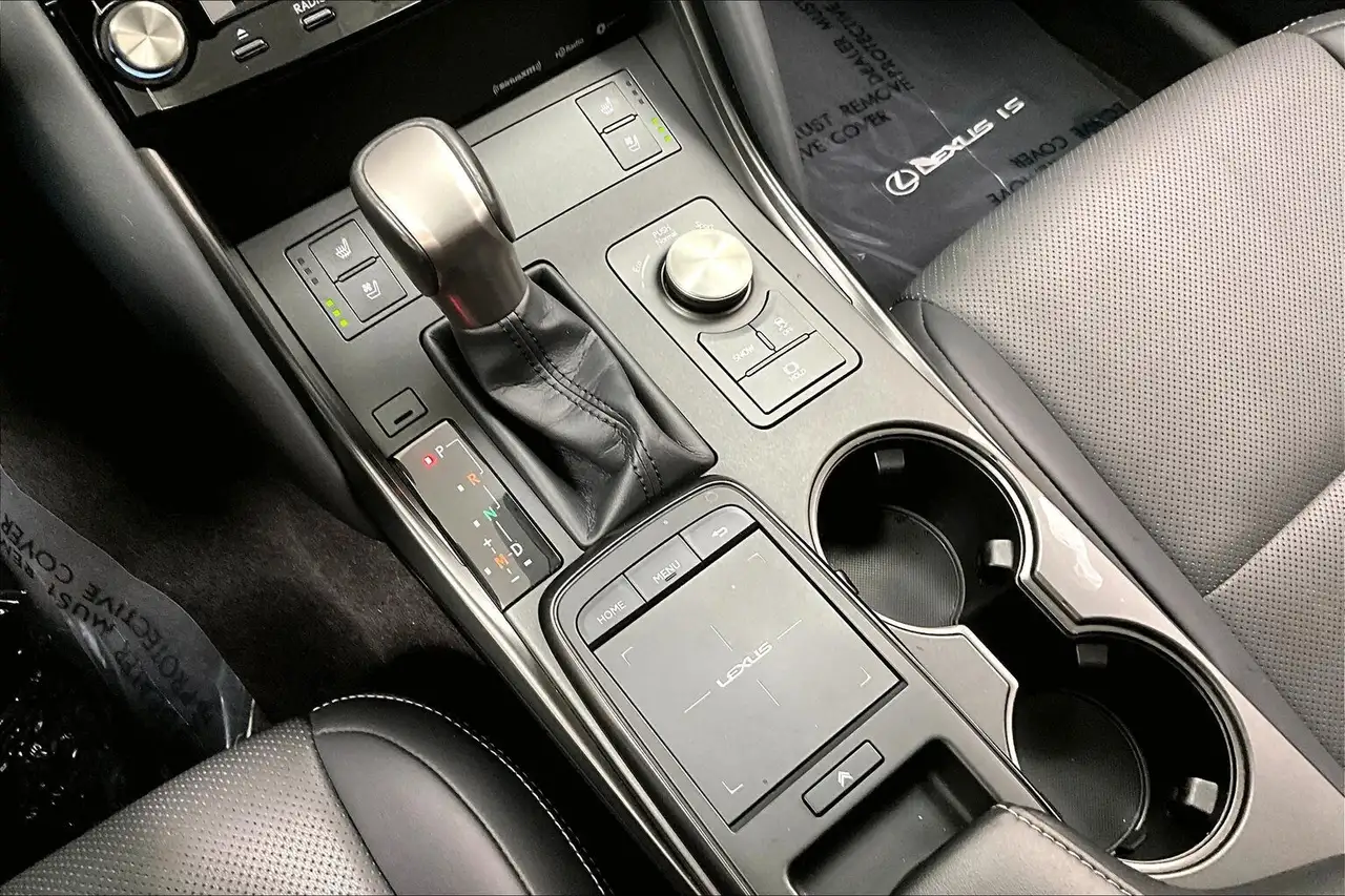 Lexus IS photo Lexus IS