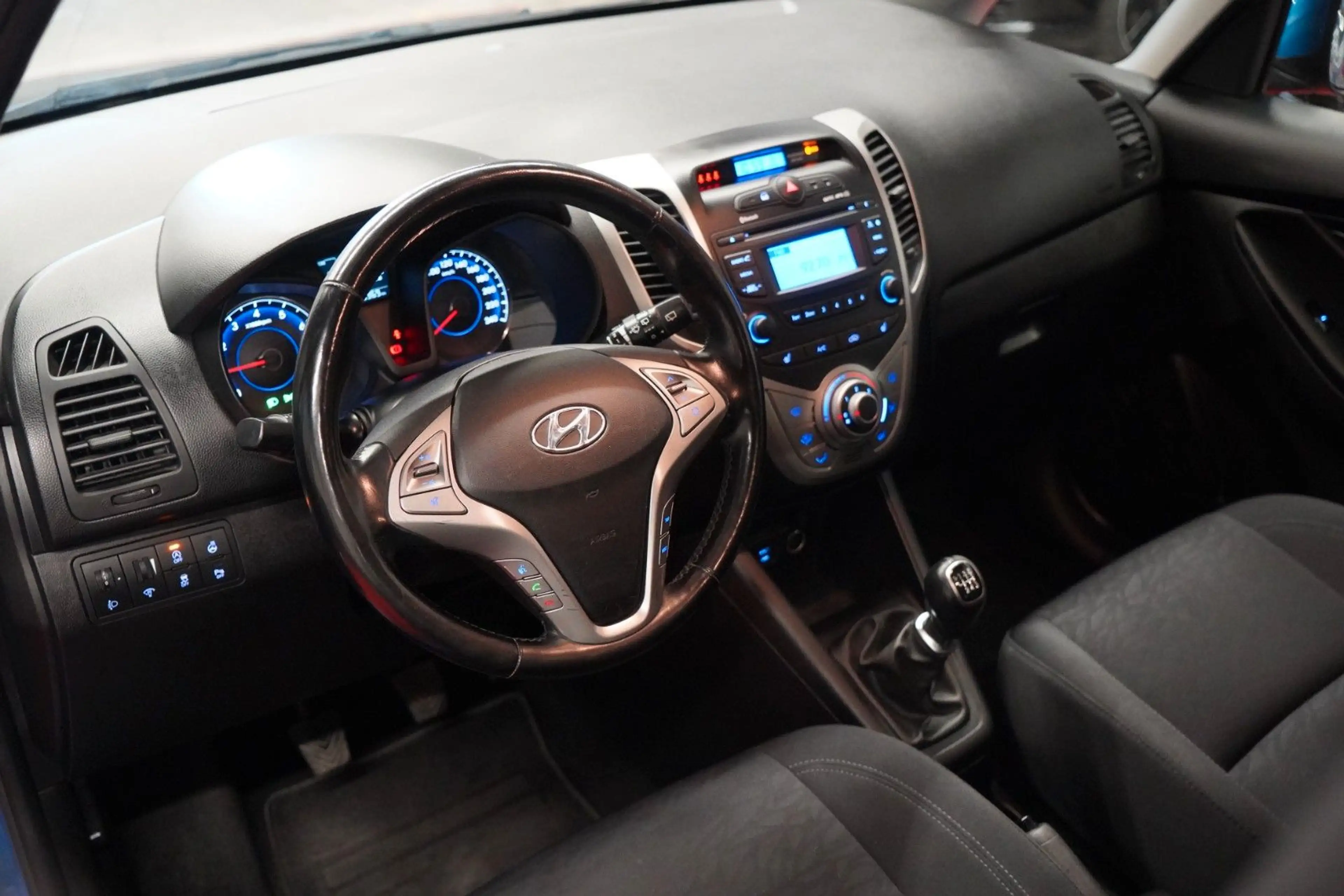 Hyundai iX20 1.6 blue YES! *2.Hand*Unfallfrei*6Gang*AHK* — photo 12