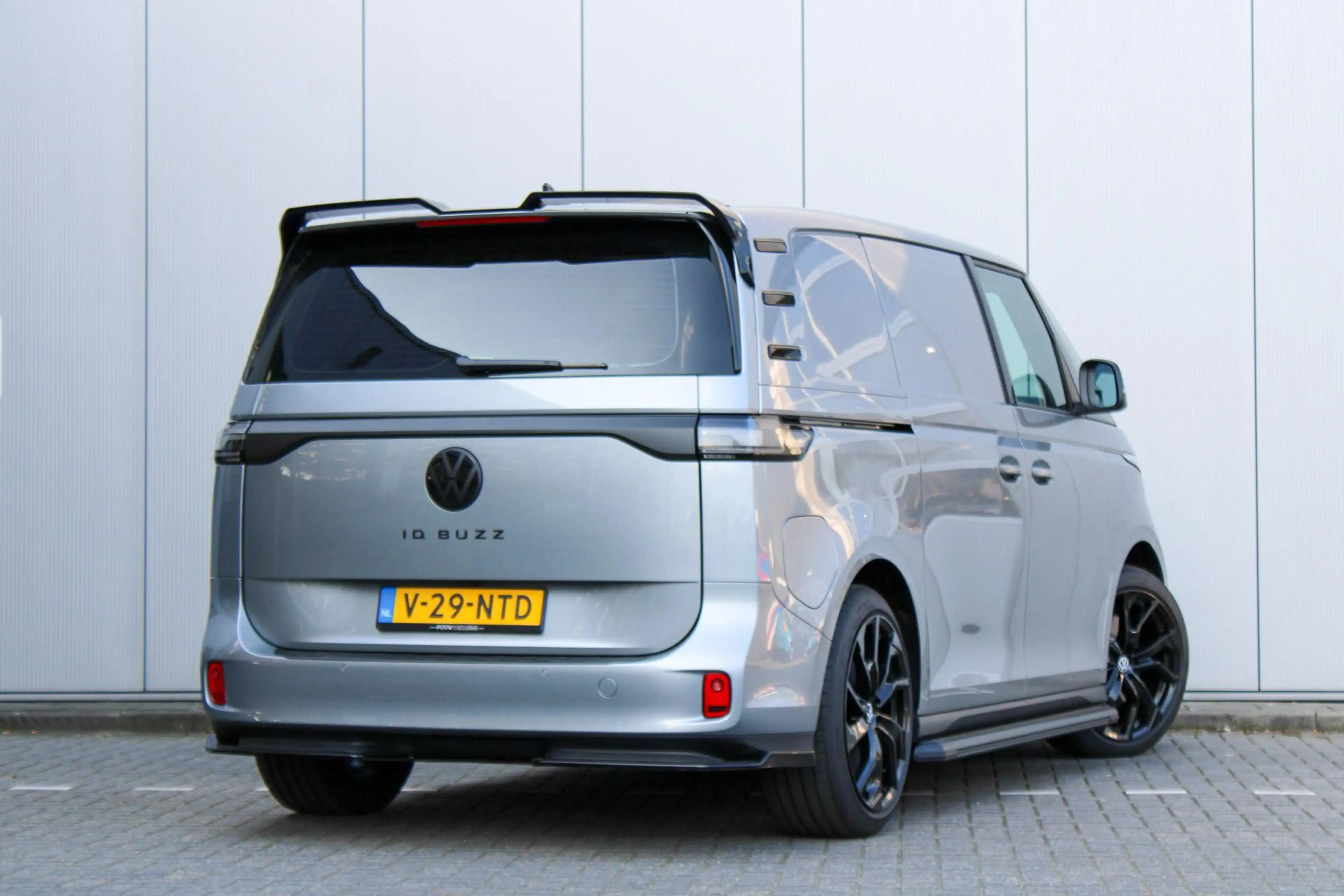 Volkswagen ID. Buzz Cargo 286pk 79 kWh | Trekhaak Wegklapbaar | Spoiler | 19 — photo 2