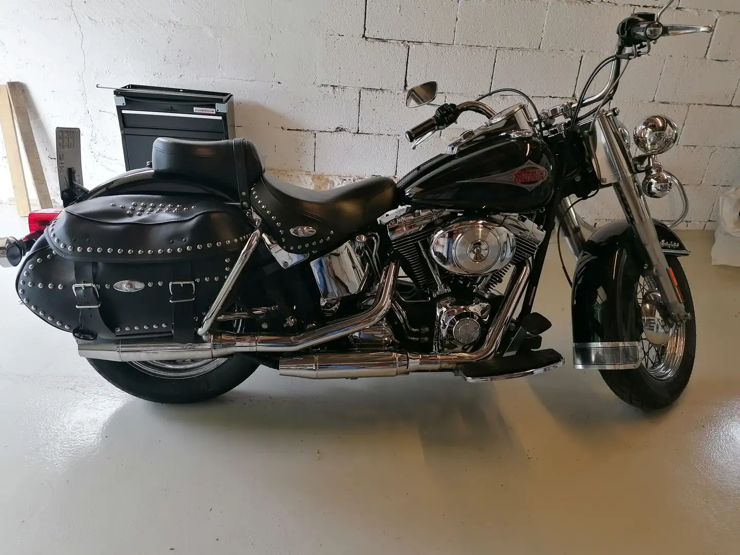 Harley-Davidson Heritage Softail Classic Schwarz - 2