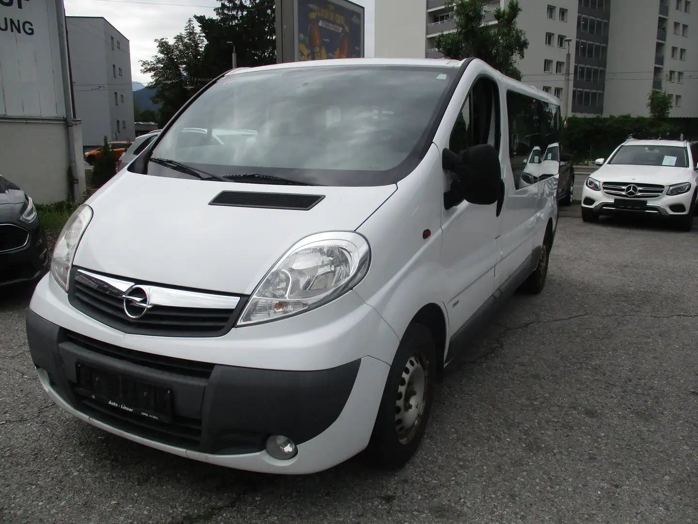 Opel Vivaro Combi L2H1 2,0 CDTI 2,9t Euro 5 DPF 9 SITZER Weiß - 1