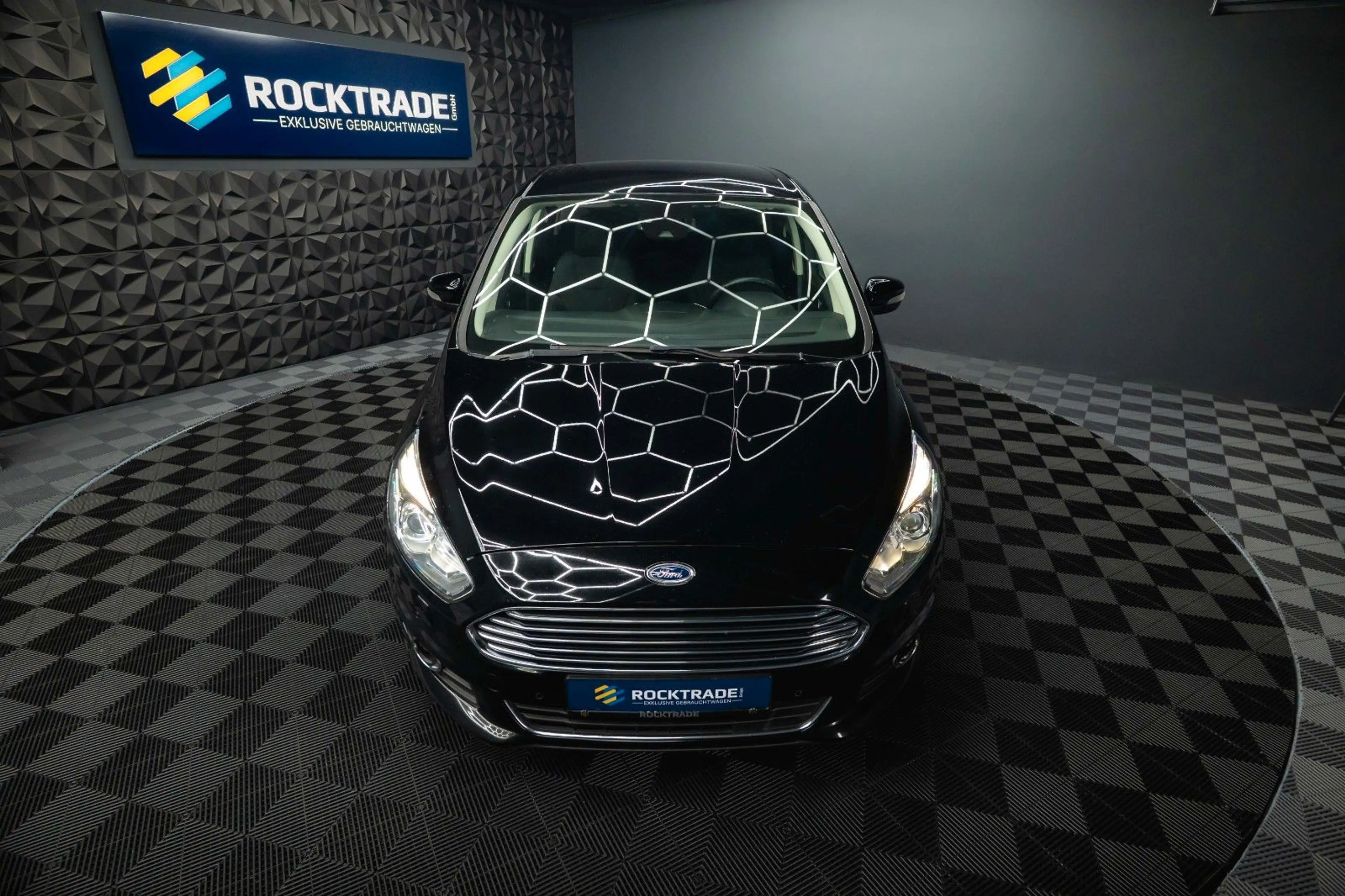 Ford S-Max Titanium 2.0 EcoBoost *ACC*Kamera*LED* — photo 3
