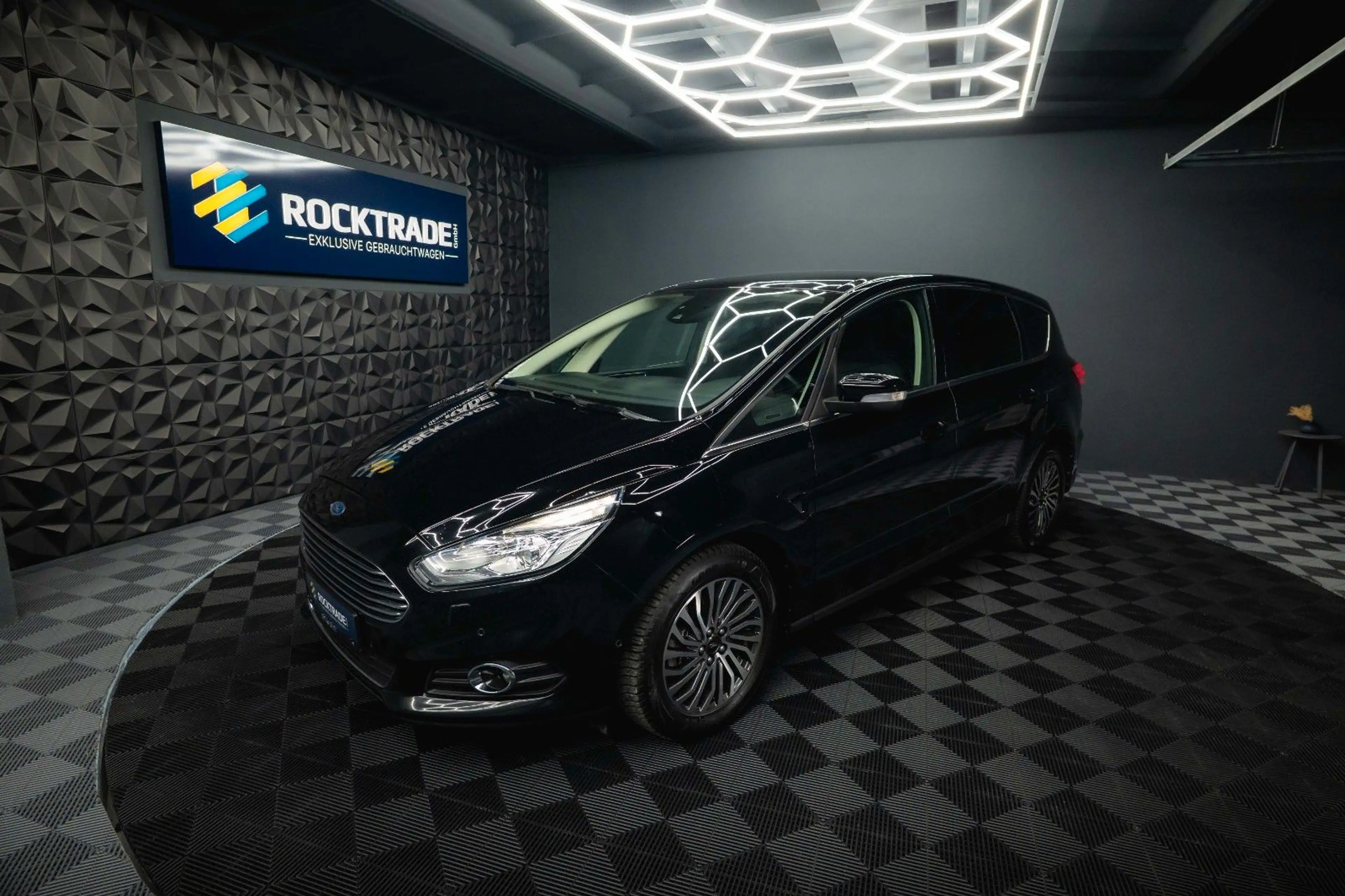 Ford S-Max Titanium 2.0 EcoBoost *ACC*Kamera*LED* — photo 2