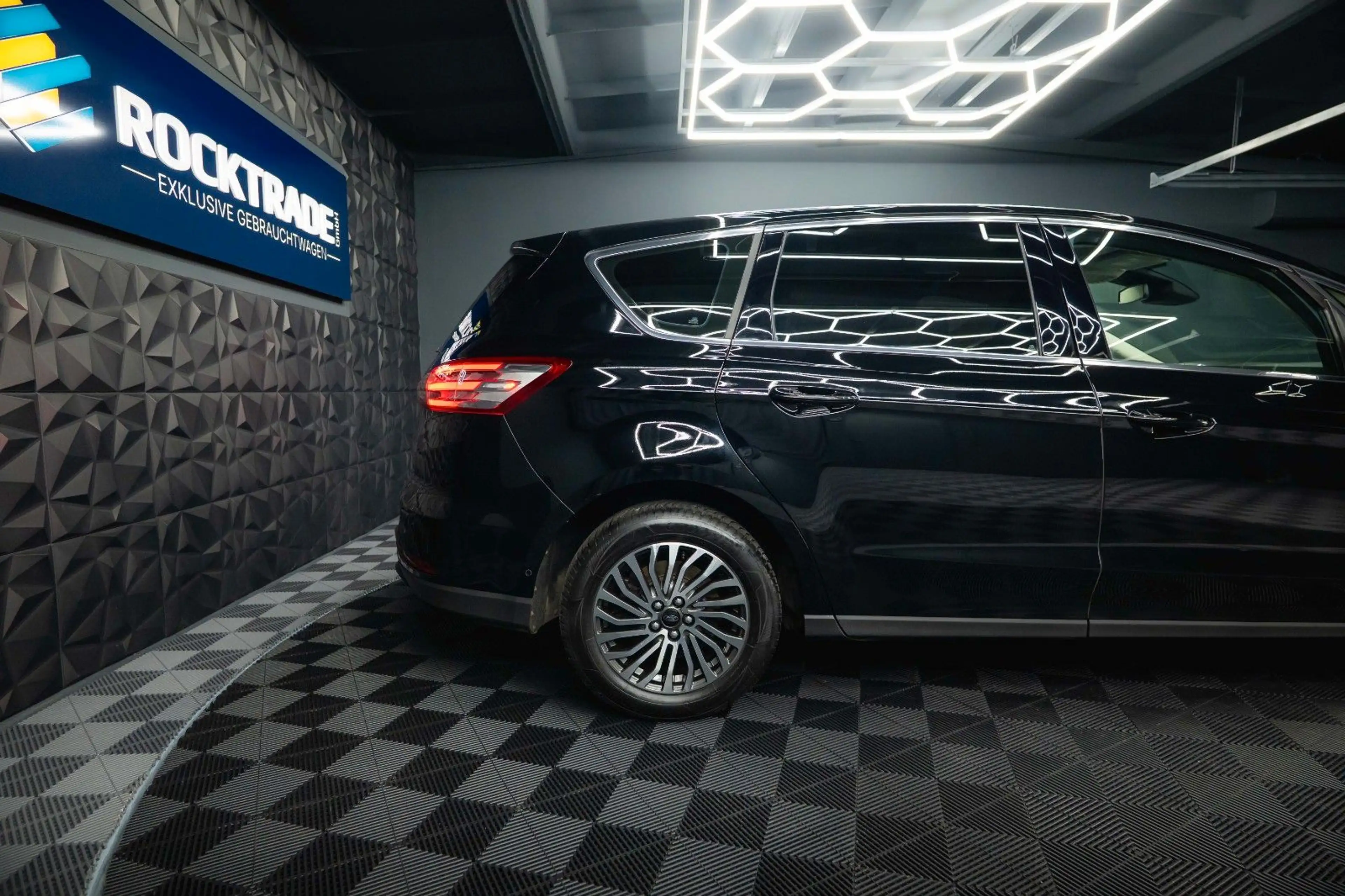 Ford S-Max Titanium 2.0 EcoBoost *ACC*Kamera*LED* — photo 9