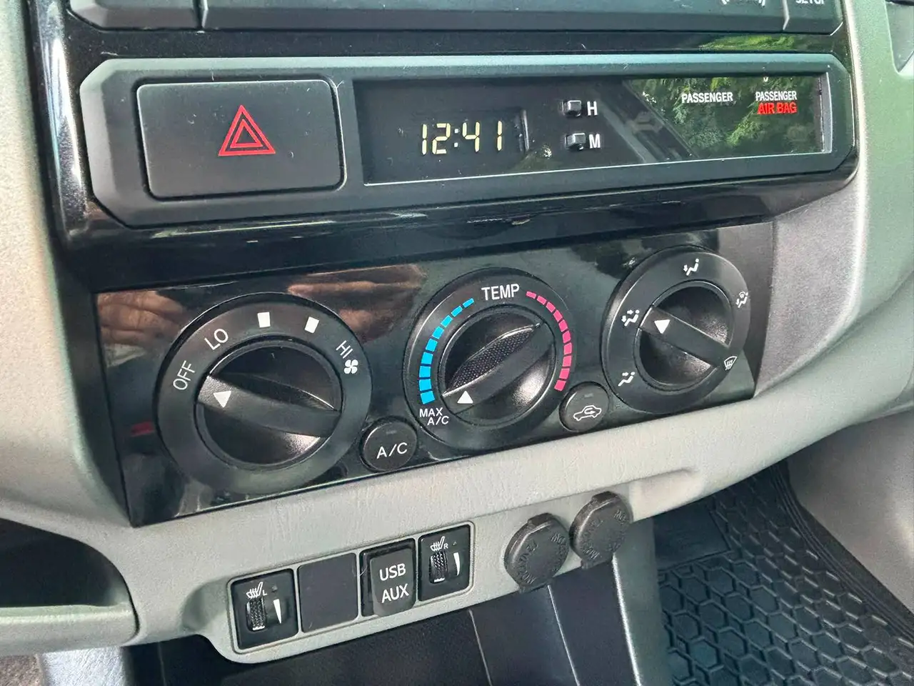 Toyota Tacoma снимка Toyota Tacoma