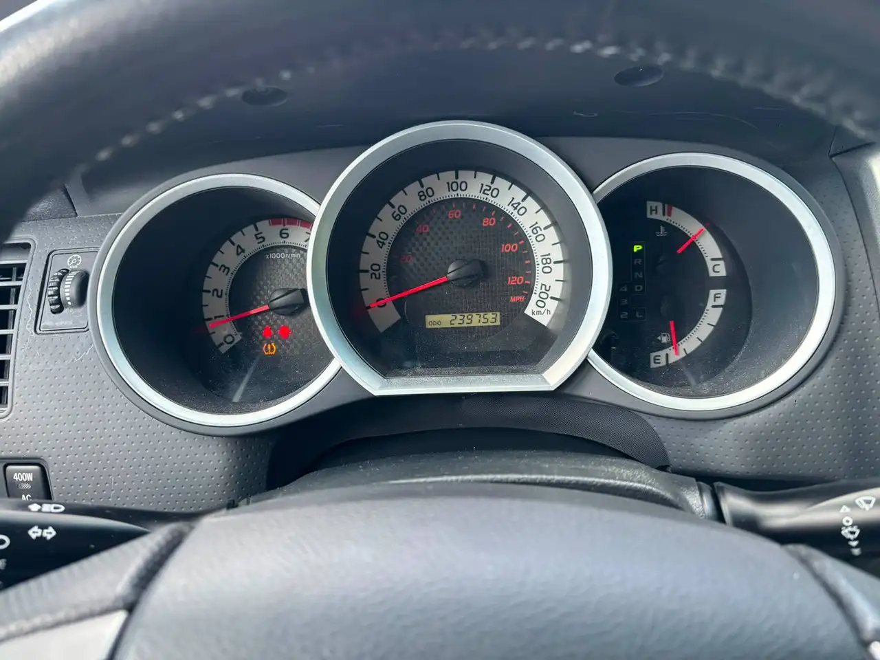 Toyota Tacoma снимка Toyota Tacoma