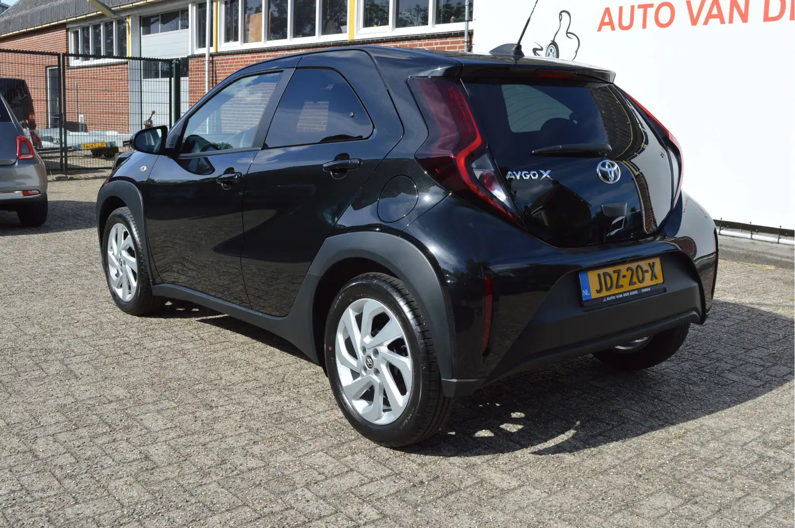 Toyota Aygo X 1.0 VVT-i MT Pulse Addapt Cruise / Lane assist / A Noir - 2