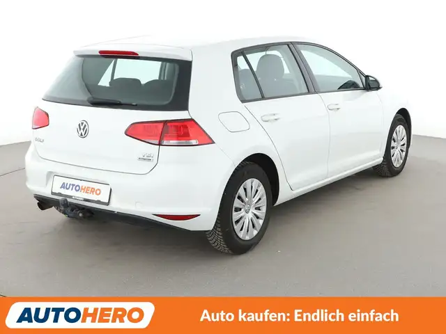 Volkswagen Golf view 6