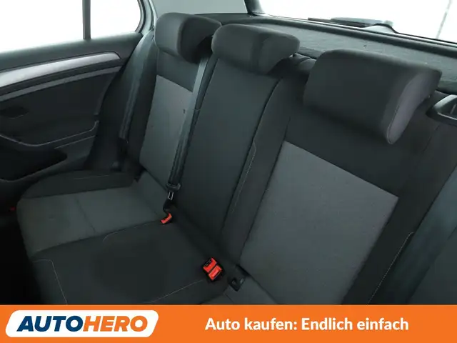 Volkswagen Golf view 14