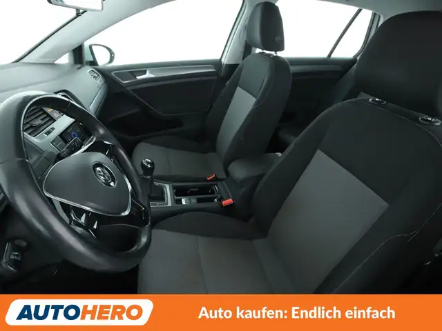 Volkswagen Golf view 10