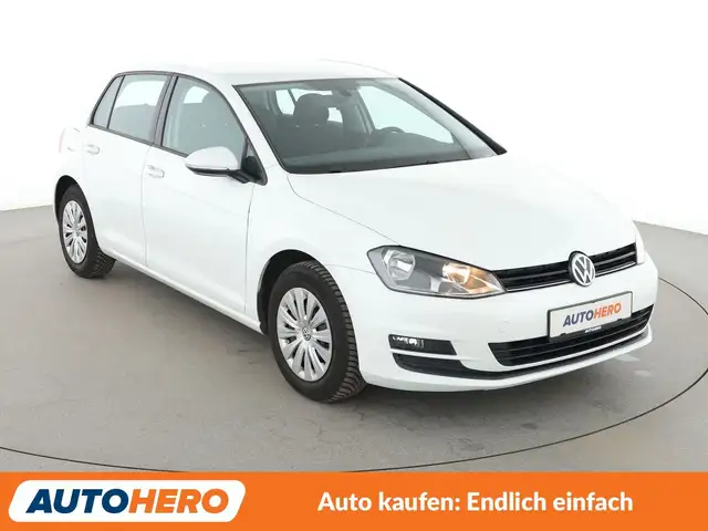 Volkswagen Golf view 8