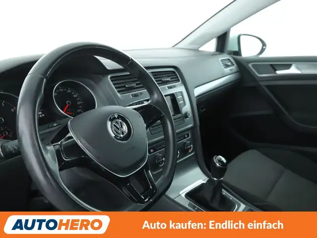 Volkswagen Golf view 11
