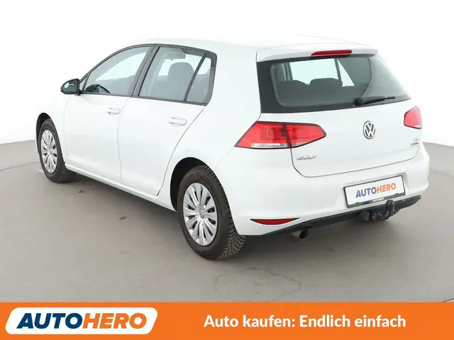 Volkswagen Golf view 4