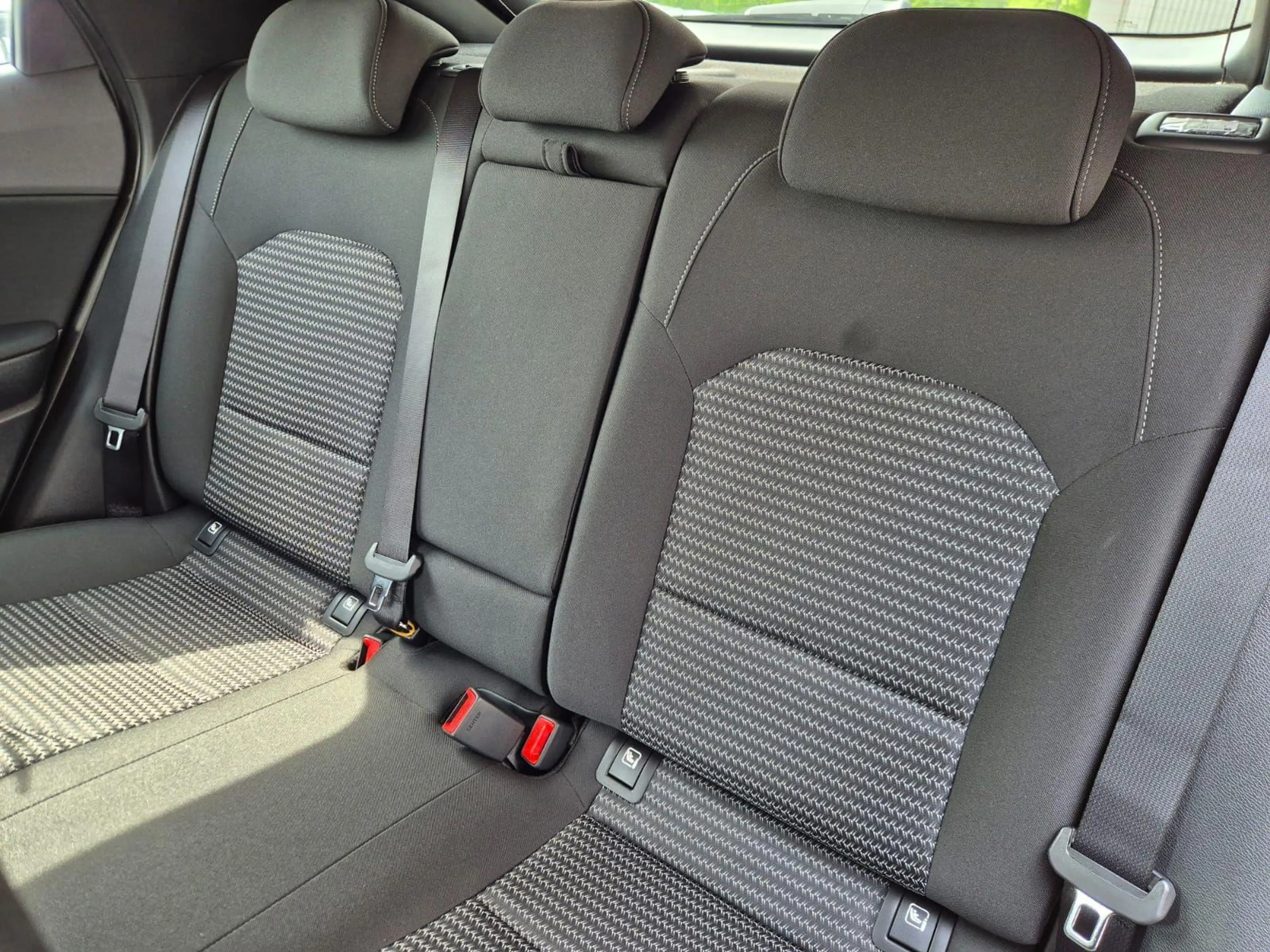 Kia XCeed 1.6 T-GDi 150PS Automatik Klimaautomatik Sitzhe... — photo 11