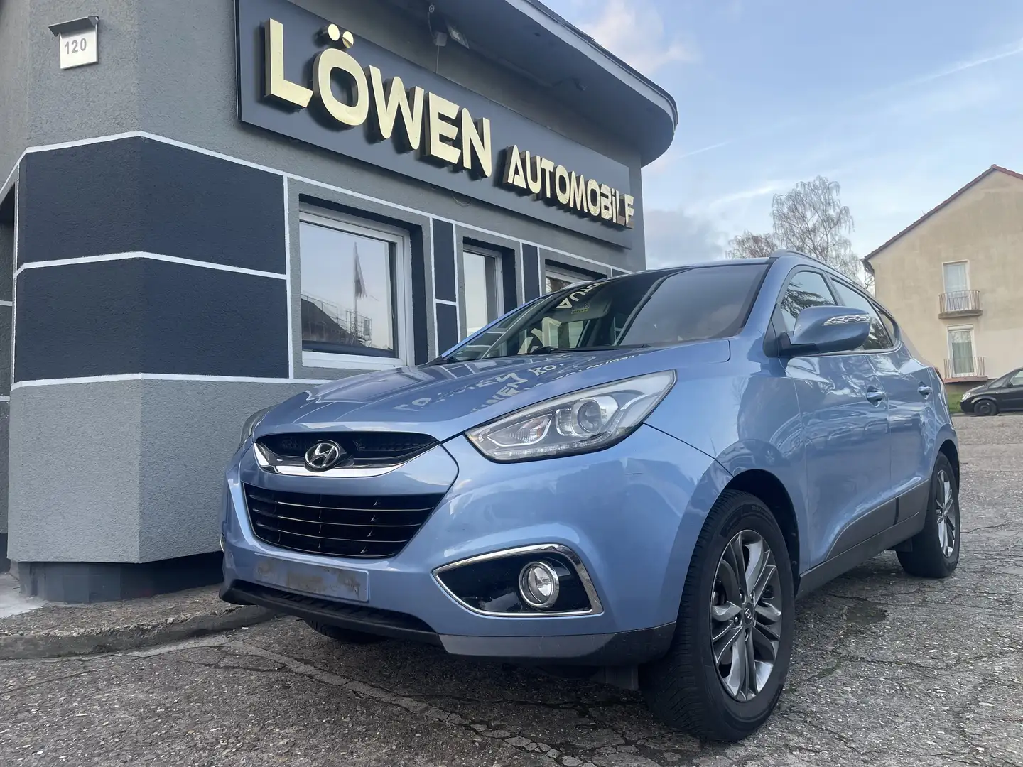 Hyundai iX35 FIFA WorldCup ''1.Hand-Läuft auf 3 Zylinder" Blau - 1