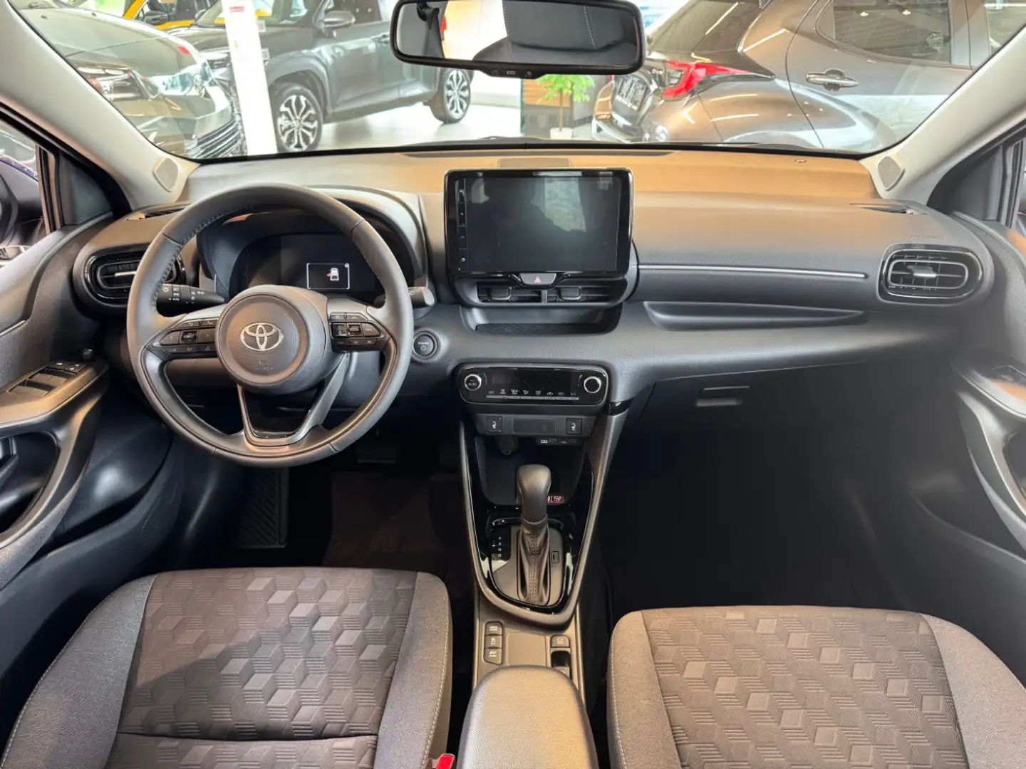 Toyota Yaris 1.5 Hybrid Teamplayer ComfortPaket, Kamera Szürke - 2