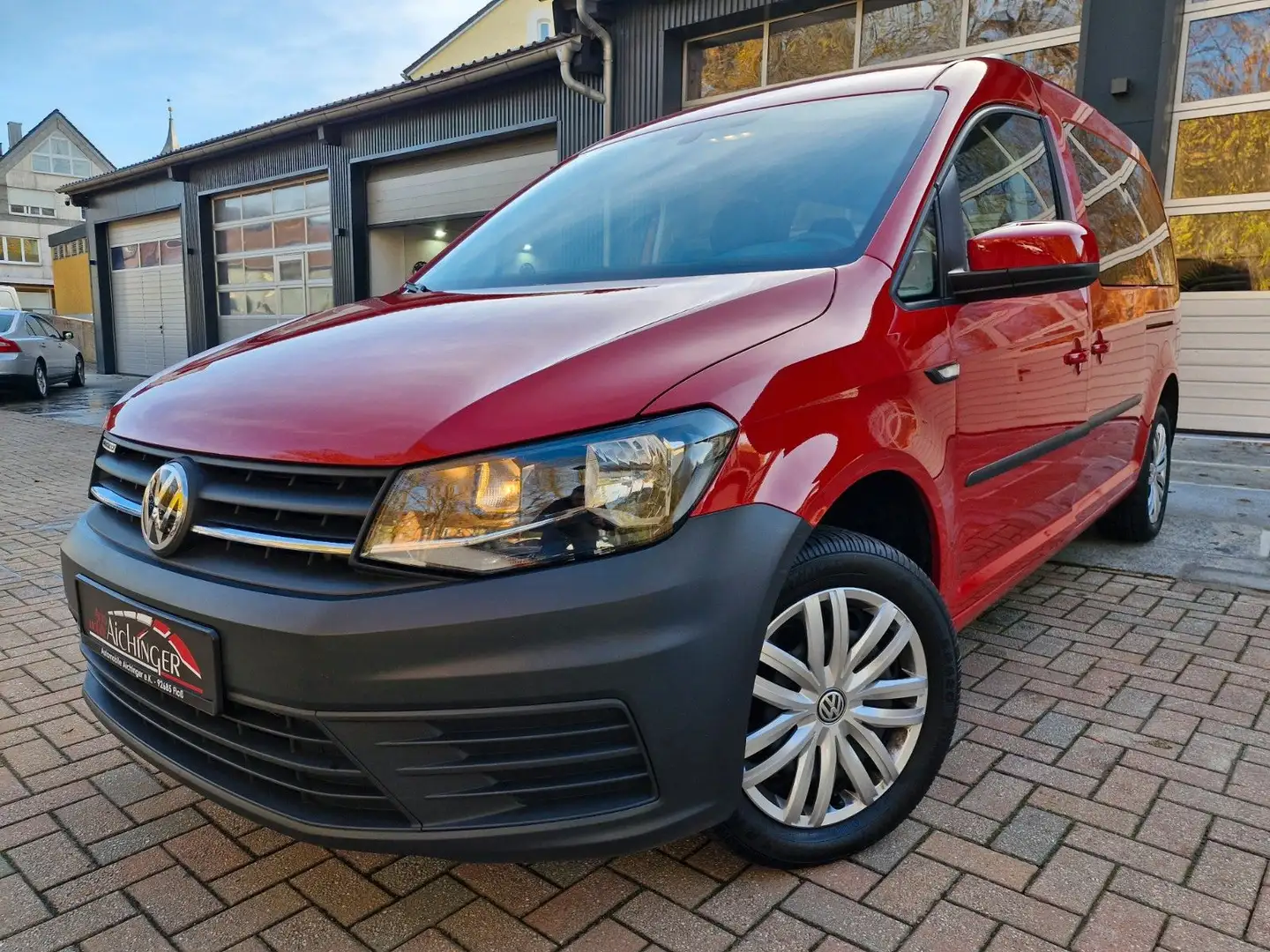 Volkswagen Caddy Maxi 1.Hand 8-Fach 7-Sitzer Rouge - 1