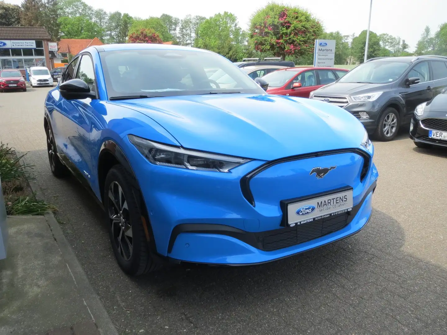 Ford Mustang Mach-E Premium AWD Bleu - 2